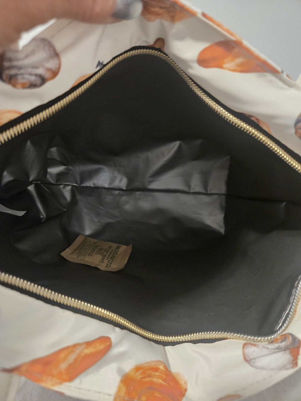 Betsey Johnson Baguette French Bread Pastries Insulated Lunch Tote Bag - Picture 9 of 10